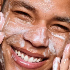 Discount e.l.f. Skin Holy Hydration! Clean Freak Daily Cleanser Gezichtsreiniging