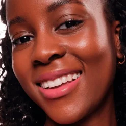 Satin Glow 03 Rose And Shine Luminous Shine Lipstick Lipmake-Up