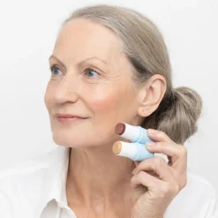 Best Rosalyne Pro-Age Dark Ruby Stick Blush Lipstick en Bronzer in één Blush